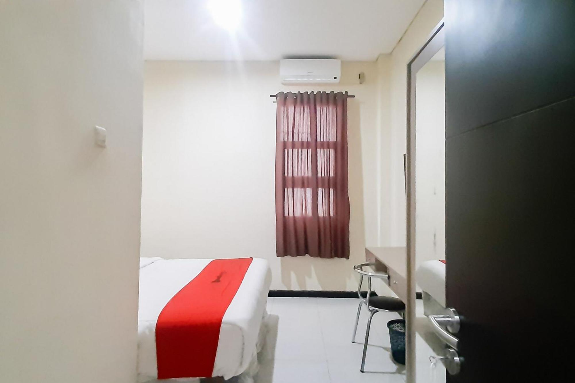 Reddoorz Syariah Near Transmart Mall Palembang Exterior foto